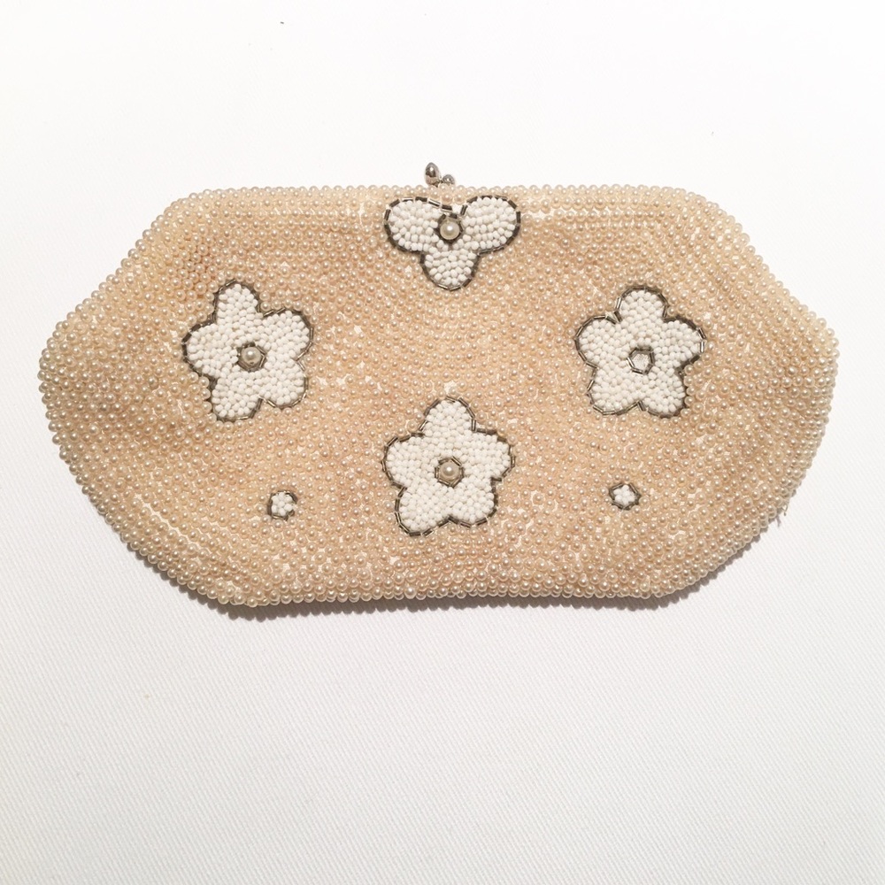 ✨3/15✨ EUC Vintage Clutch SFH